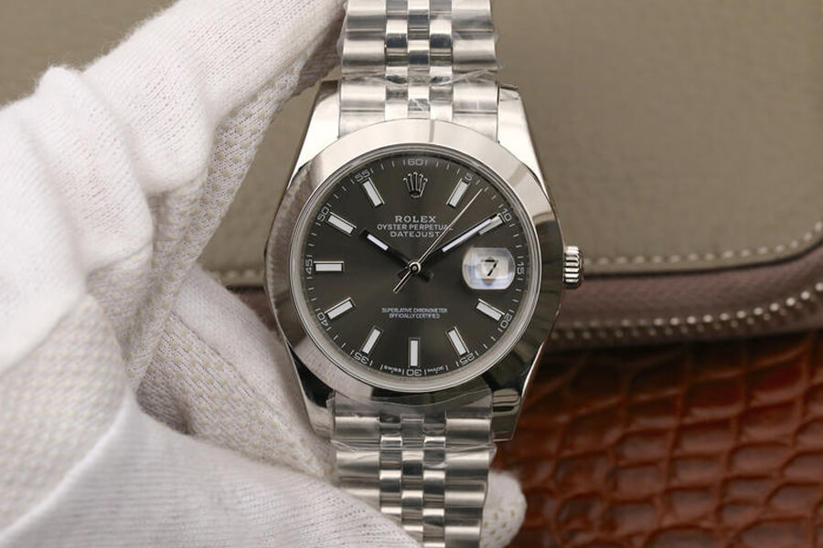 0-308 Replica Rolex Datejust M126300-0008 EW Factory Stainless Steel Strap - Image 1