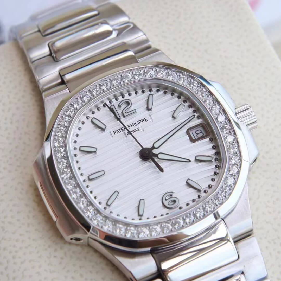 0-46-7 Replica Patek Philippe Nautilus 7010/1G-011 Quartz Real Silver Stainless Steel Strap - Image 1