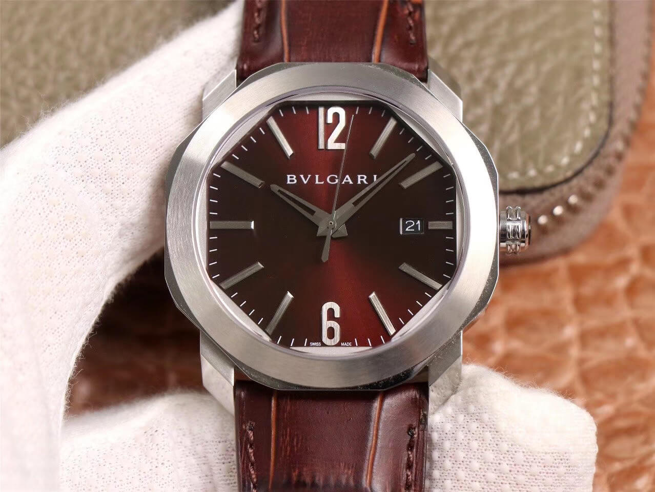 1-12 Replica Bvlgari Octo 102705 BV Factory Red Strap - Image 1