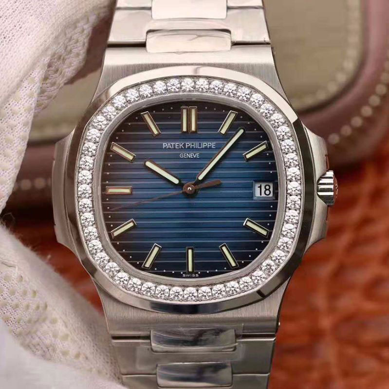20181024134106073101 Replica Patek Philippe Nautilus 5711 PF Factory Diamond Bezel Blue Dial - Image 1
